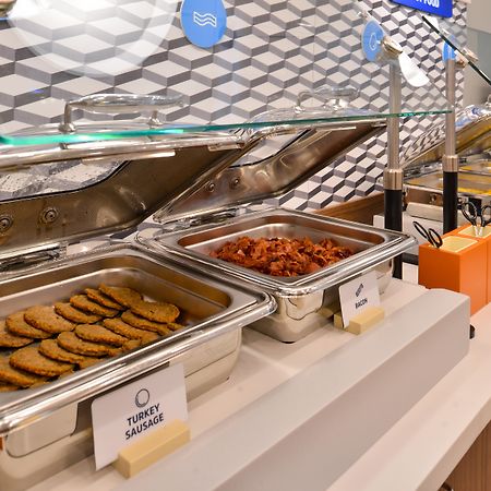 Holiday Inn Express - Delafield By Ihg Ngoại thất bức ảnh